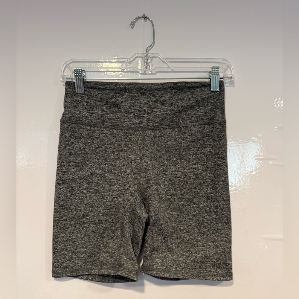 Gray Isla‎ Movement Biker Shorts